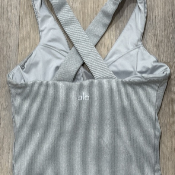 Alo Tank - Picture 3 of 3